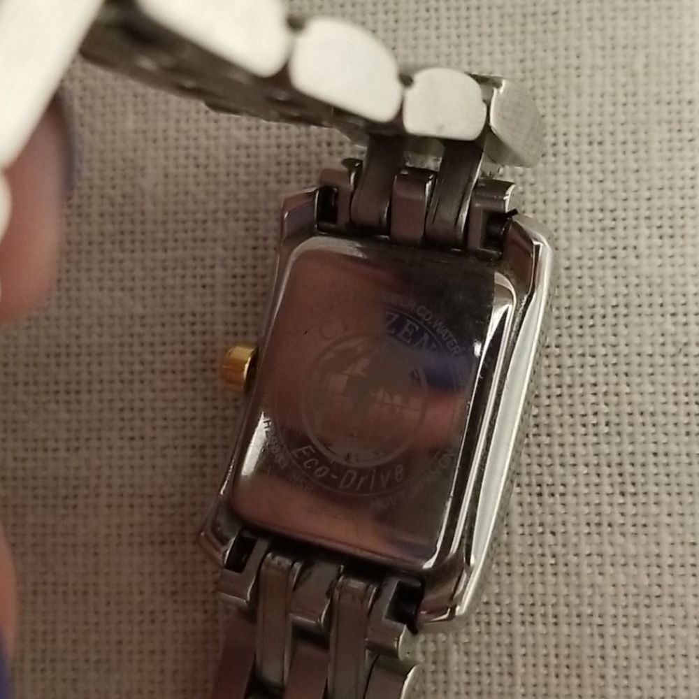 Citizen Eco-drive Women's Watch - Picture 3 of 4